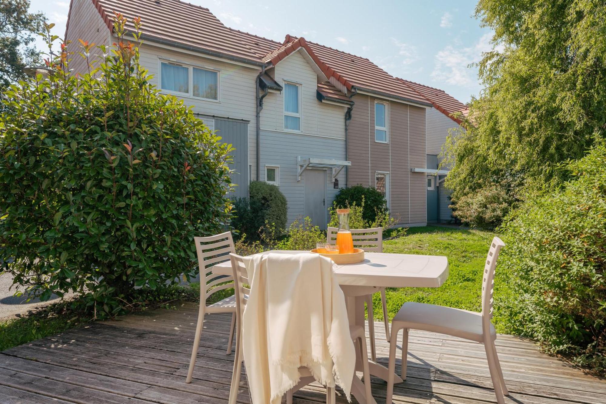 Residence Pierre & Vacances Le Domaine Du Bois De La Gree ポミシェ エクステリア 写真